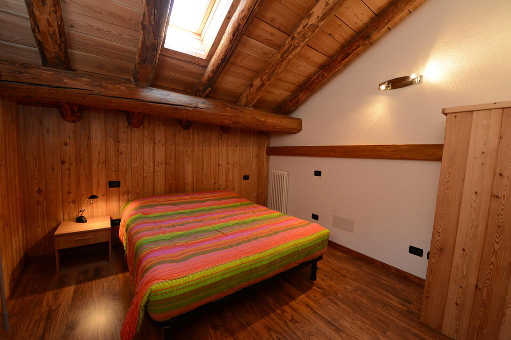 Vieilles Maisons D'Introd Zimmer foto