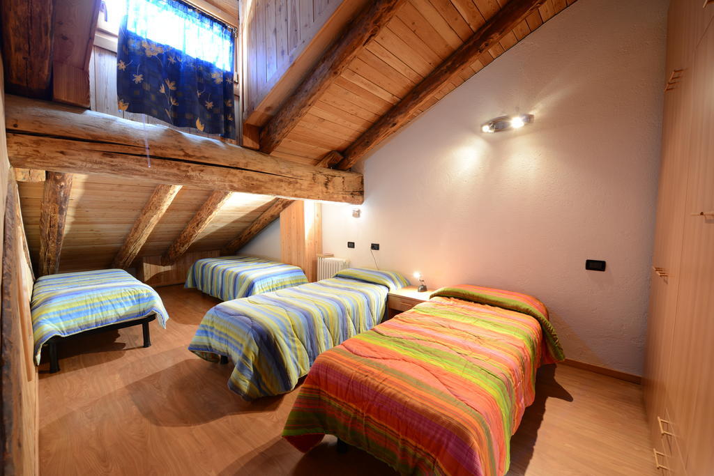 Vieilles Maisons D'Introd Zimmer foto