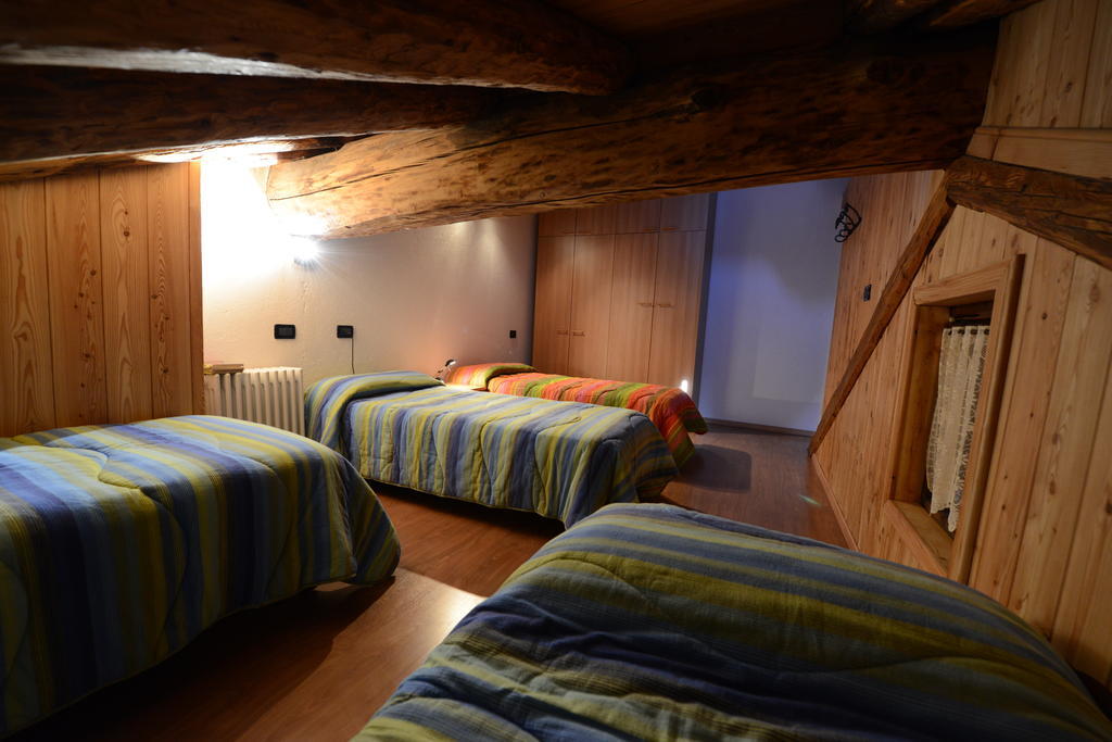 Vieilles Maisons D'Introd Zimmer foto