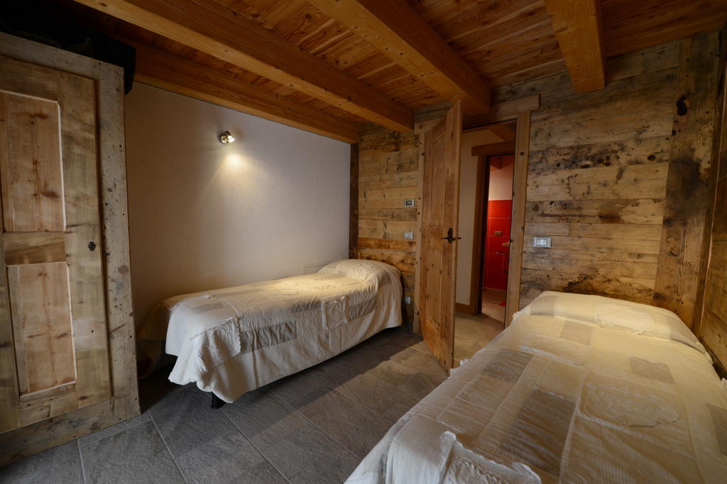 Vieilles Maisons D'Introd Zimmer foto