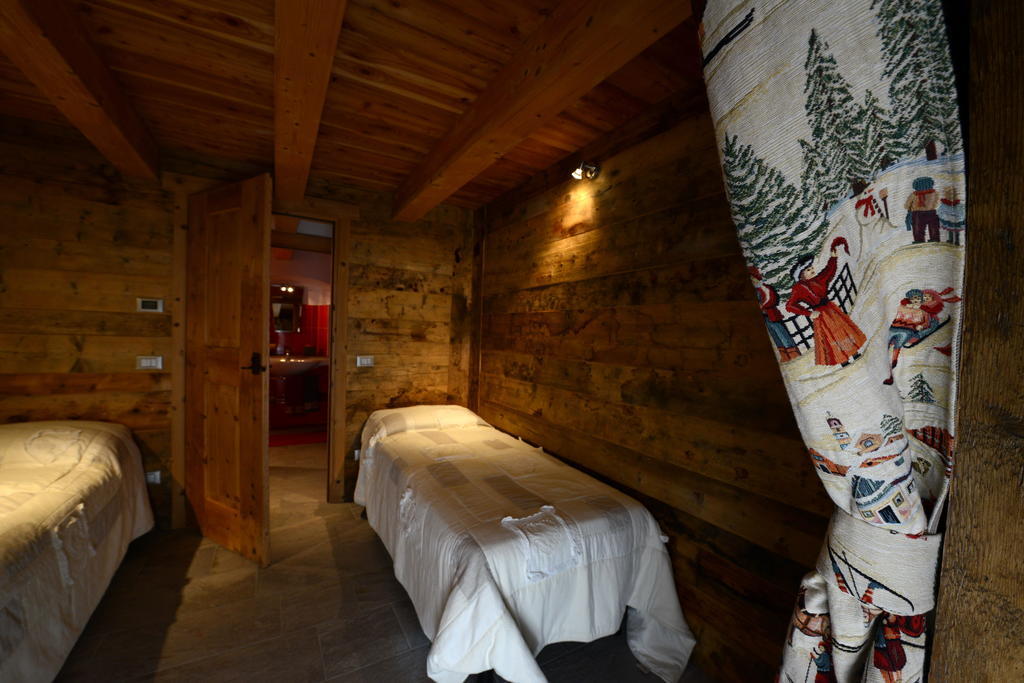 Vieilles Maisons D'Introd Zimmer foto
